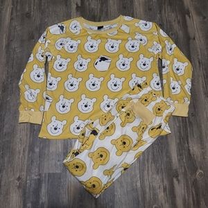 Winnie The Pooh Disney Pajamas All Over Print Honey Pot 2 Puece PJ Set Sz Small